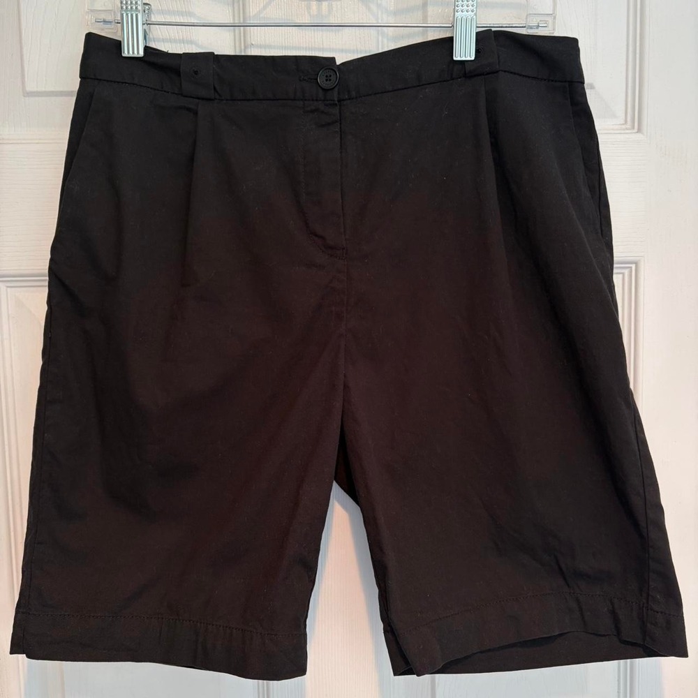 Lacoste Black Bermuda Chino Shorts Womens Size 8 FF2453 Golf Preppy